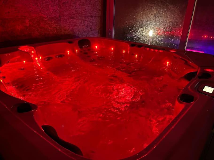 Gite Avec Spa Privatif* Saint-Symphorien-les-Buttes Luaran gambar